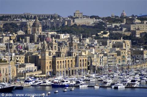 veduta di Birgu dai barraca gardens di La Valletta