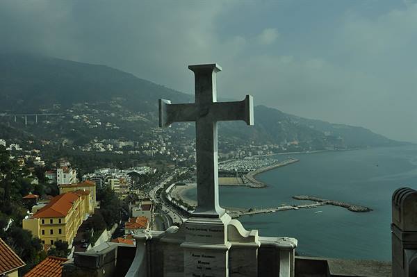 Mentone-veduta dal vecchio cimitero del castello