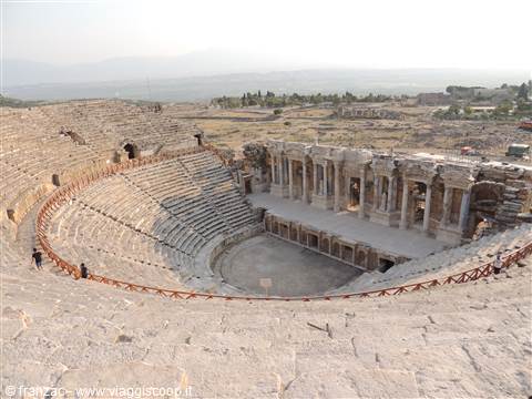 Pamukkale - la città di Hierapolis - il Teatro