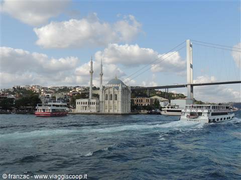 Istanbul - in battello sul Bosforo