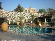 piscina hotel landmark ad amman