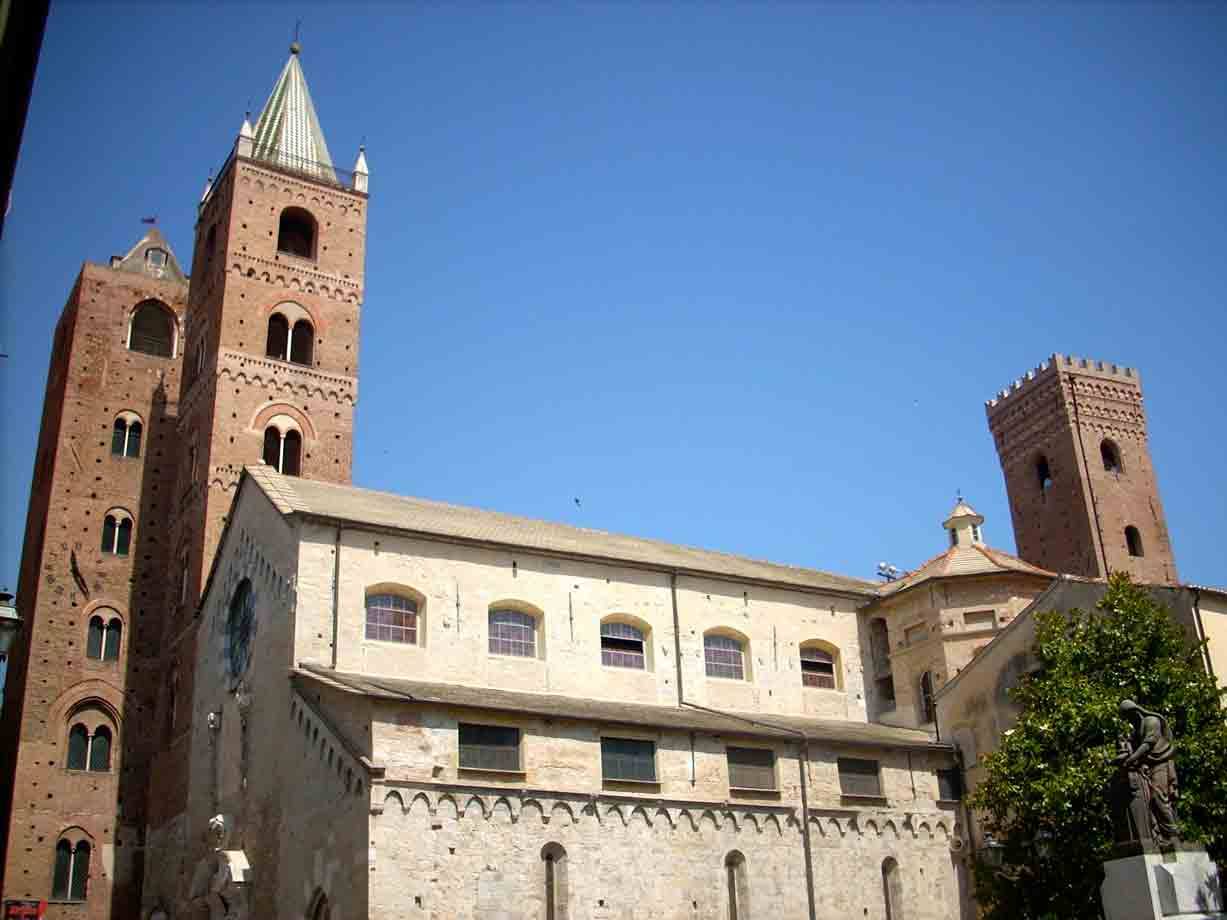 Veduta laterale della Cattedrale