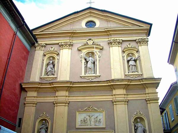 Una chiesa in centro