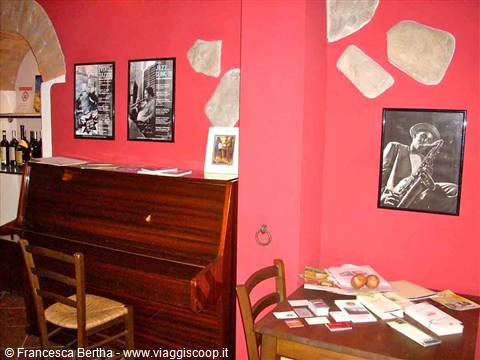 Presso l'Osteria Eneo, dove il jazz è di casa