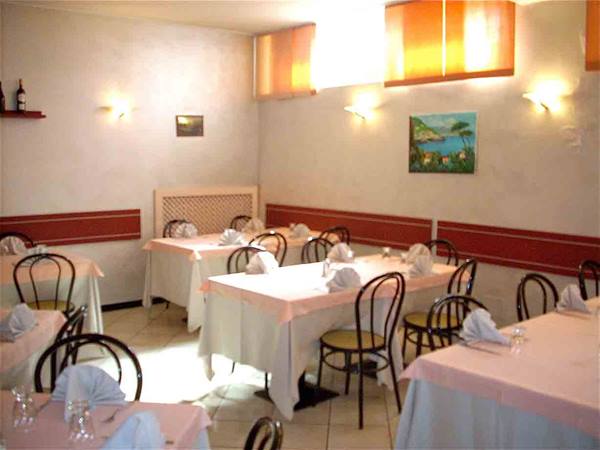 Nelle sale del Ristorante Pizzeria La Vecchia 2001