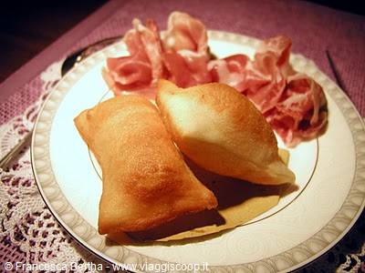 Prelibatezze del Ristorante La Casana: lo gnocco fritto