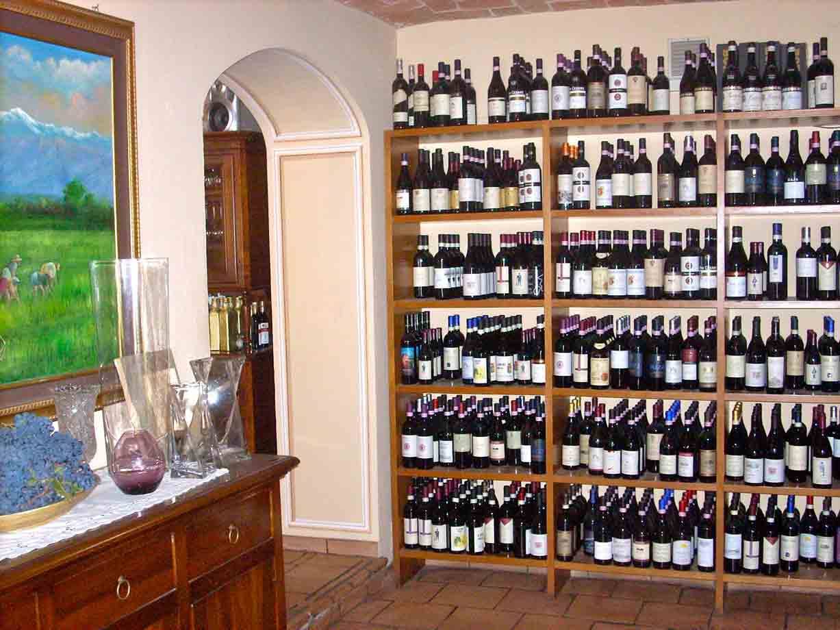 Ampissima selezione di vini presso l'Osteria Italia