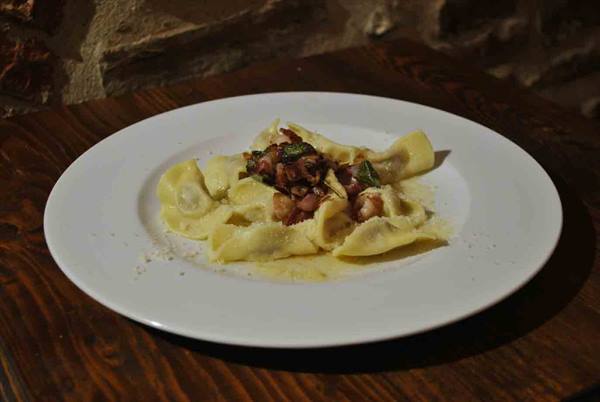 Prelibatezze dell'Enoristorante La Tana