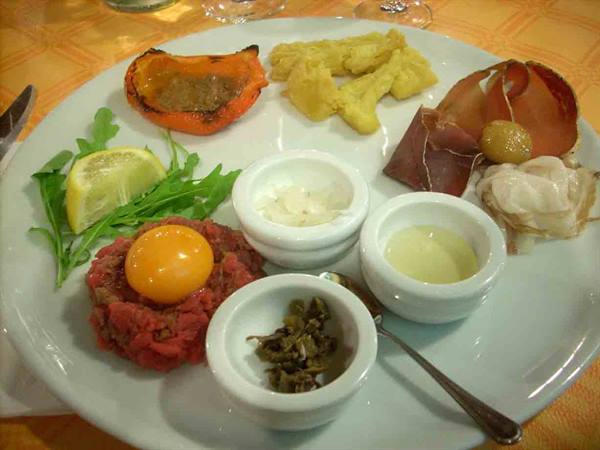 Prelibatezze del Ristorante Pizzeria Italia di Lerma: gli antipasti