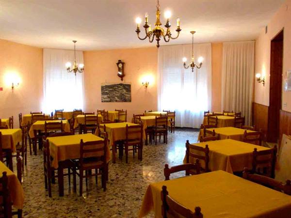L'ampia sala del Ristorante della Posta