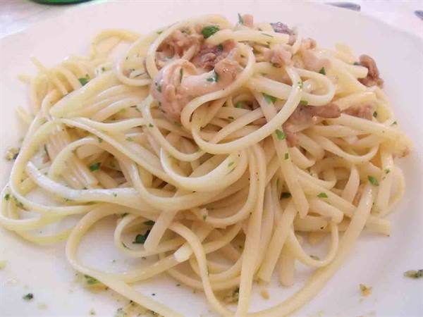 Prelibatezze del Ristorante della Posta: i tagliolini coi funghi