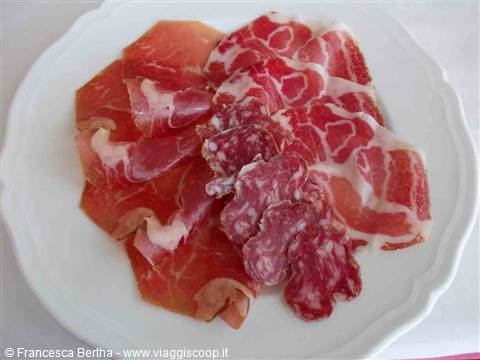 Salumi misti del territorio: coppa, salame e pancetta D.O.P.