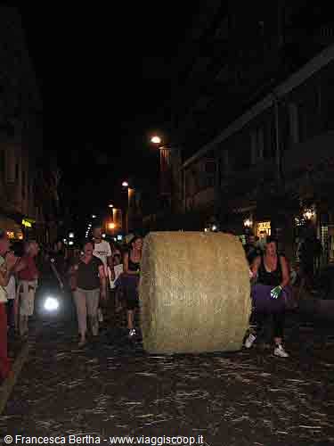 Il Palio delle Balle di Paglia a Ovada (Alessandria)