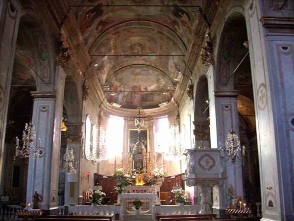 Interno della Chiesa di Sant'Olcese
