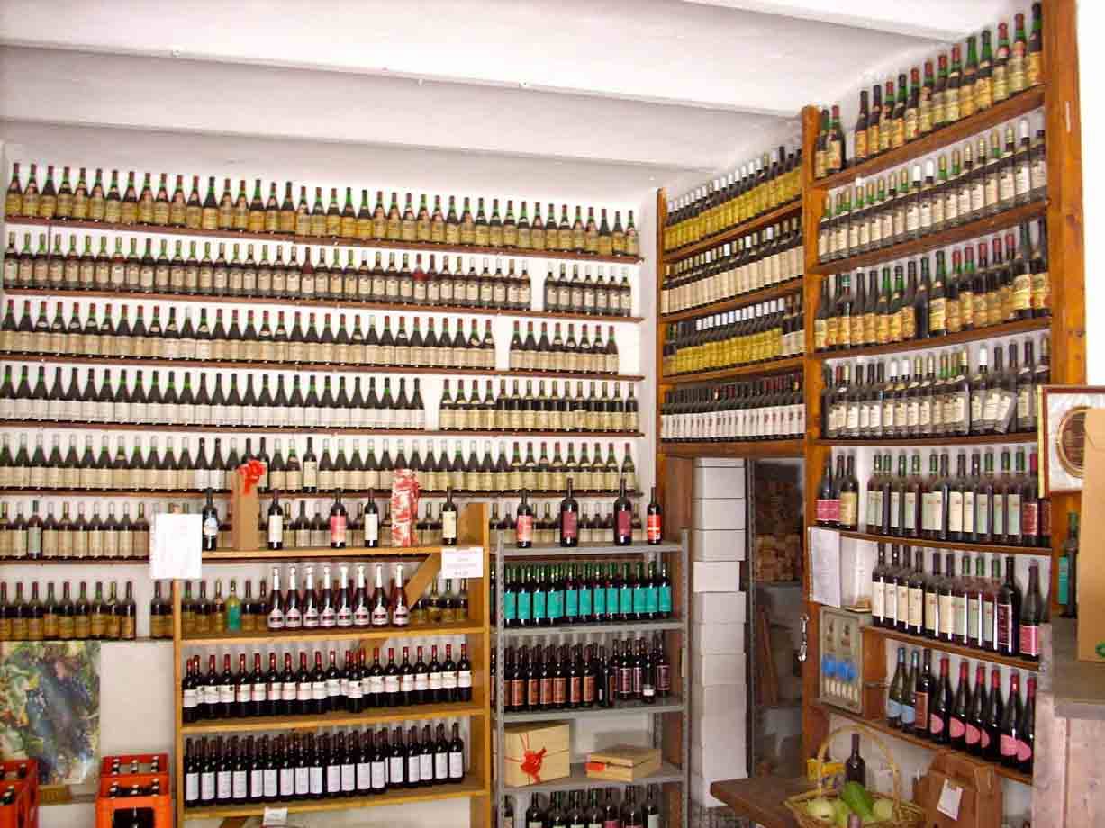 Nella cantina dell'Agriturismo Bottazza