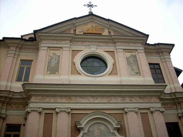 Una chiesa nel centro storico di Ivrea
