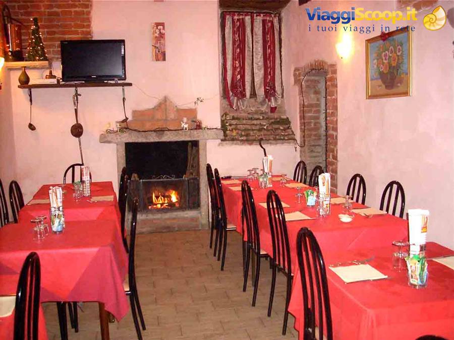 Nella sala dell'Albergo Ristorante Milano