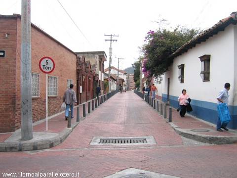 Nel centro del quartiere