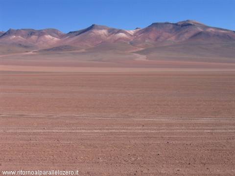 Terra bruciata dal freddo sole