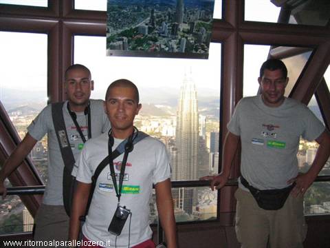 Kuala Lumpur - Sospesi nell'aria