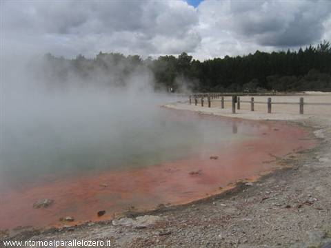 Lingua di fuoco a Wai-o-tapu