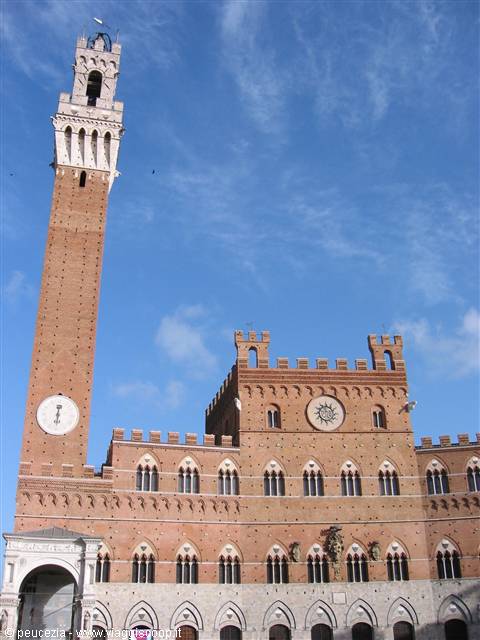 ancora la Torre del Mangia