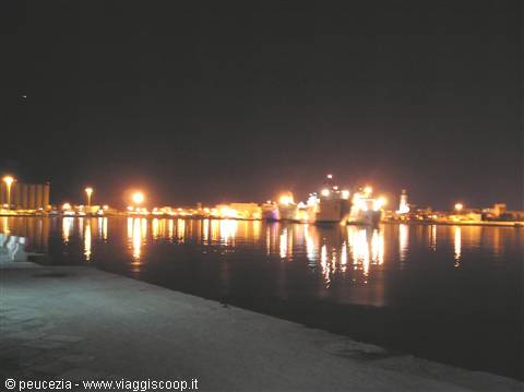 ancora un'altra suggestiva immagine by night