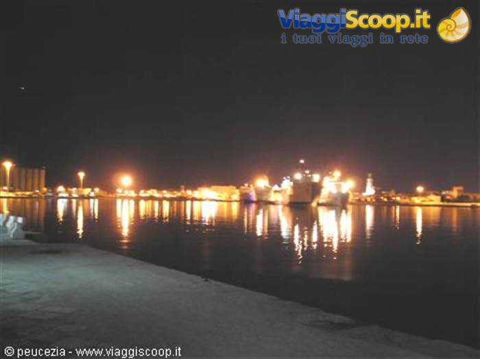 ancora un'altra suggestiva immagine by night
