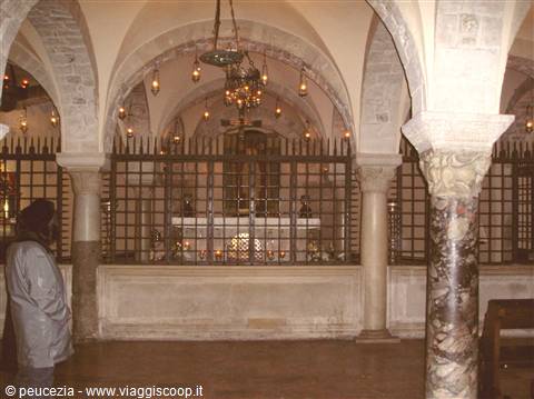 tomba del santo
