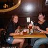 due belle ragazze ceche in birreria a Brno REPUBBLICA CECA 