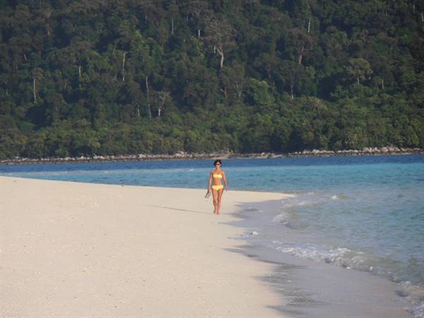 sunrise beach a Ko Lipe, Tailandia