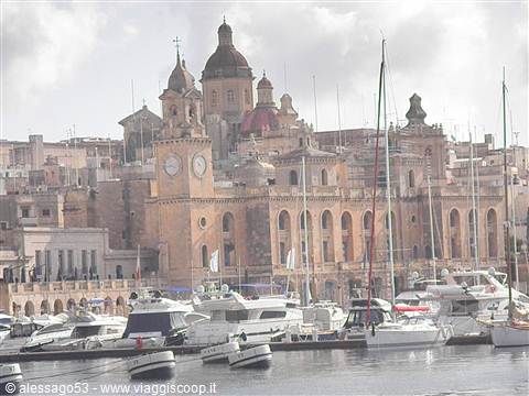 La Co-Cattedrale di Malta dal porto