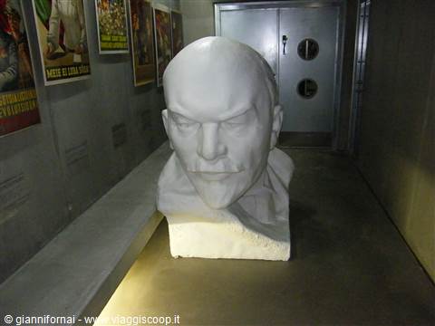 Busto di Lenin museo occupazione
