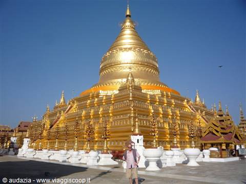 Bagan: la Shwezigon paya