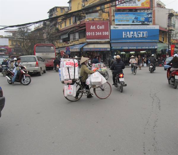 Hanoi on the road