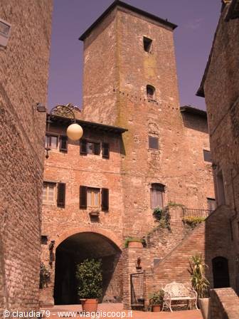 Castelli e borghi medievali in Toscana, Certaldo Alto (FI), vicoli e piazzette