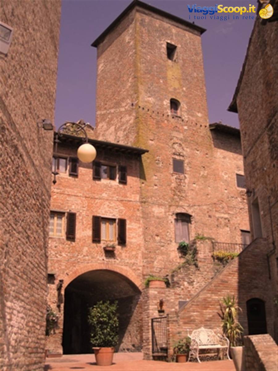 Castelli e borghi medievali in Toscana, Certaldo Alto (FI), vicoli e piazzette