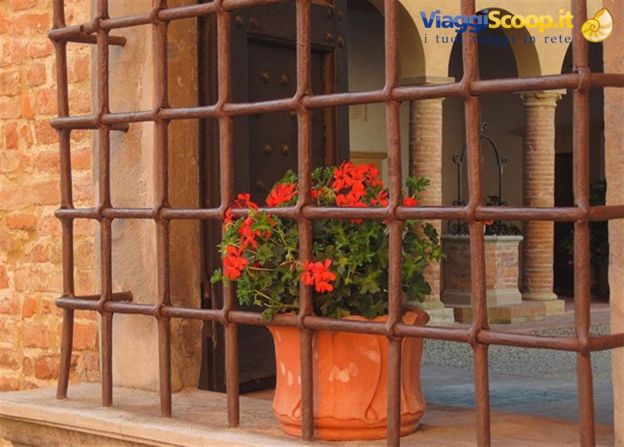 Castelli e borghi medievali in Toscana, Certaldo Alto (FI) Palazzo Stiozzi Ridolfi