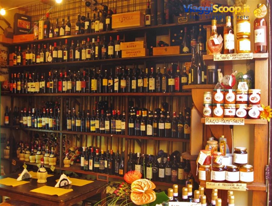 Enogastronia toscana. Enoteca Boccaccio a Certaldo Alto... mitica marmellata di cipolle di Certaldo!