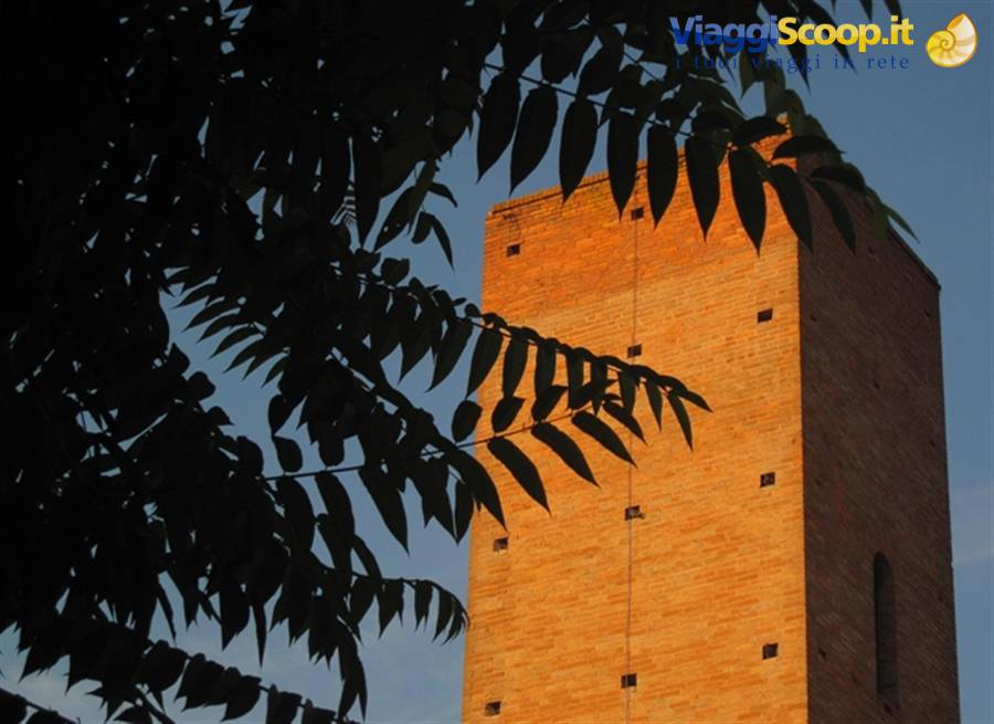 Castelli e borghi medievali in Toscana, Certaldo Alto (FI) La torre/museo di casa boccaccio