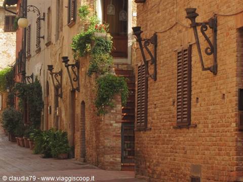 Castelli e borghi medievali in Toscana, Certaldo Alto (FI) Via Giovanni Boccaccio