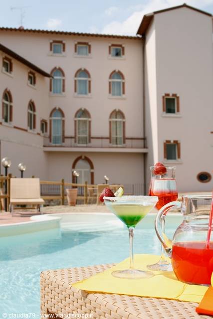 Vacanza in Toscana. L'Hotel Certaldo in Toscana nel cuore del Chianti.Un antico mulino del 1500