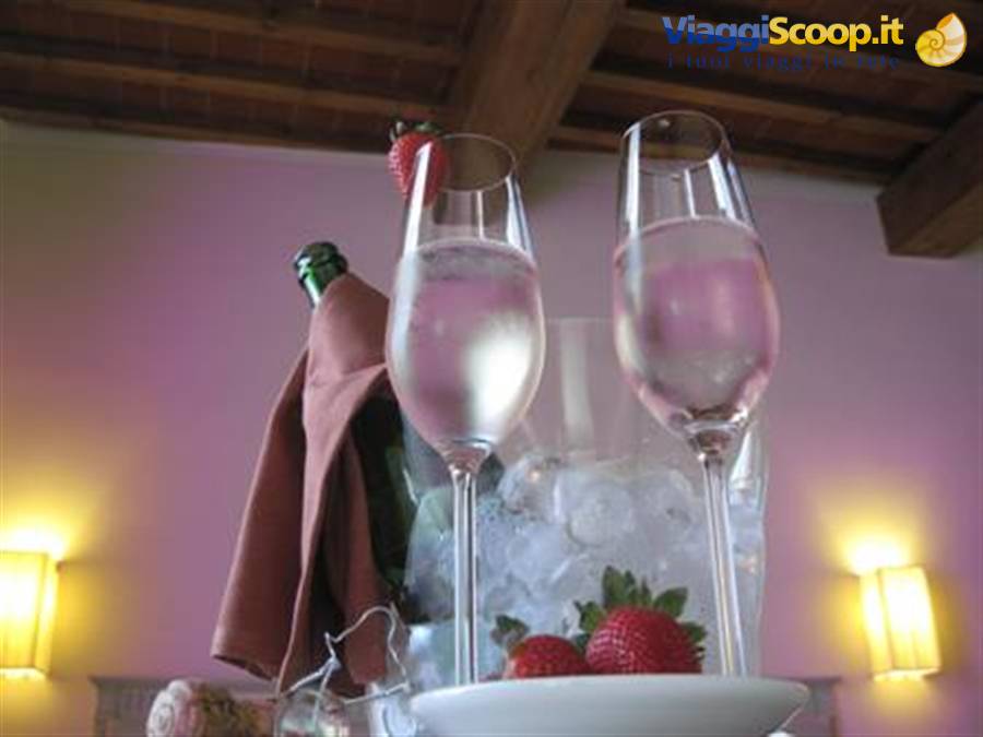 Vacanza in Toscana. L'Hotel Certaldo in Toscana nel cuore del Chianti.Un antico mulino del 1500
