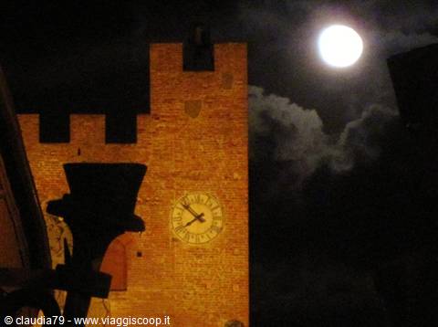 Castelli e borghi medievali toscana. Il borgo medievale di Certaldo Alto (Firenze), nel Chianti