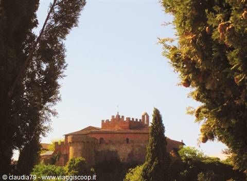 Castelli e borghi medievali toscana. Il borgo medievale di Certaldo Alto (Firenze), nel Chianti