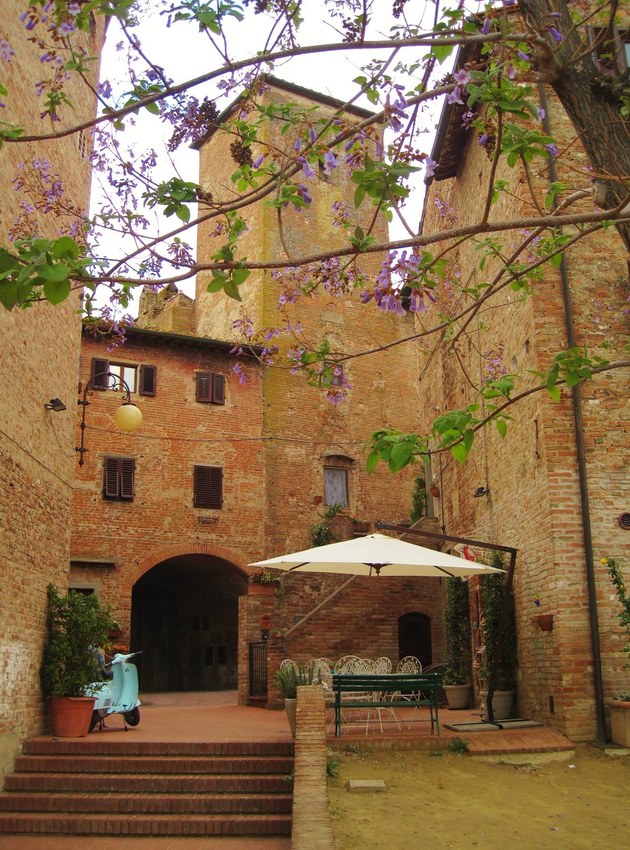 Castelli e borghi medievali toscana. Certaldo Alto (Firenze), nel Chianti