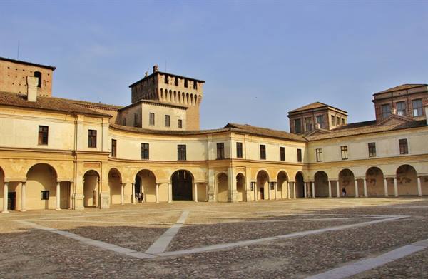 Piazza Castello-Mantova