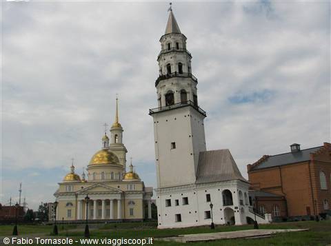 la torre pendente di Neviansk