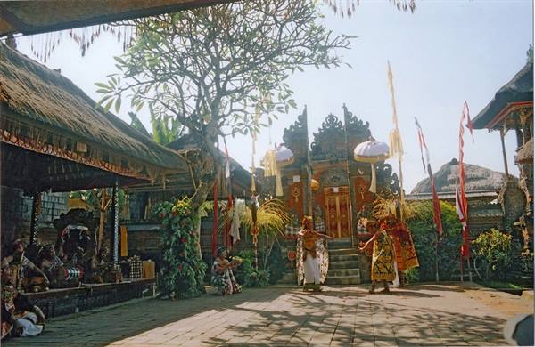 Danze Barong
