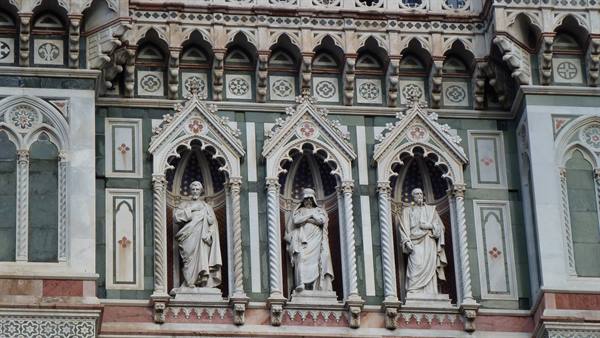 un particolare della facciata della Cattedrale
